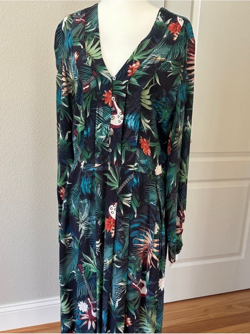 Zadig & Voltaire Tropical Leaf & Guitar Print MIDI Dress in Green and Brown - Picture 3 of 4